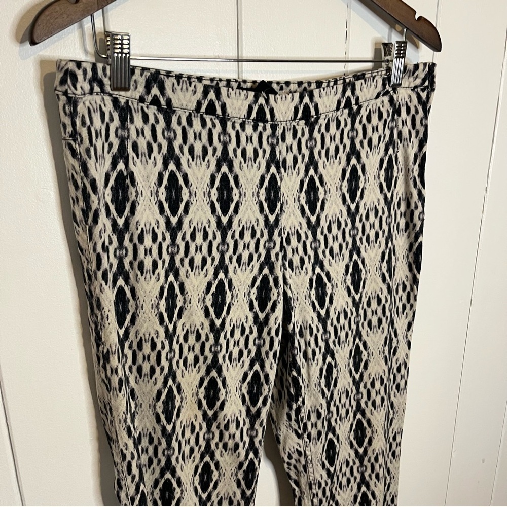 H&M Black and White Abstract Print Pants. Size 12. - Picture 2 of 5